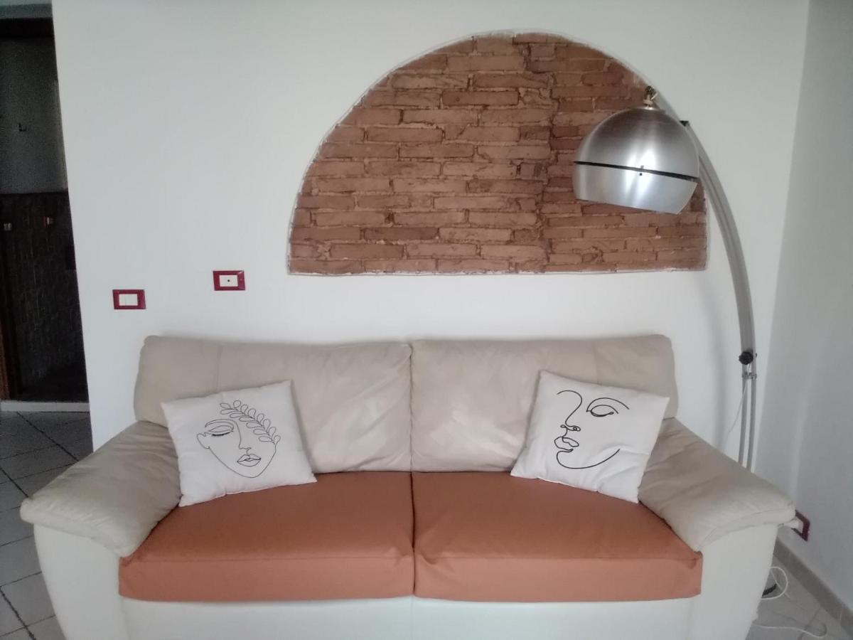 فيلا Casina Del Porto ليفورنو المظهر الخارجي الصورة